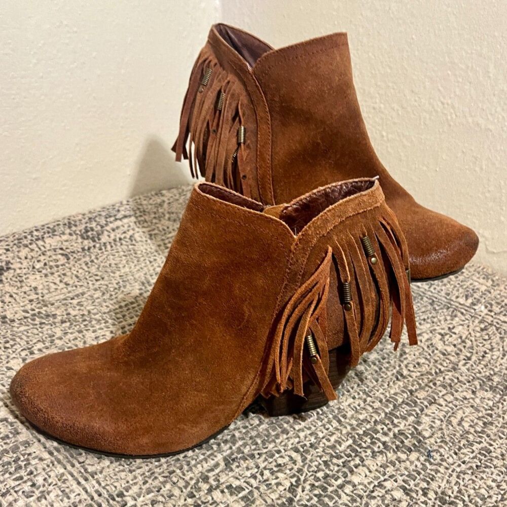 OTBT folkloric brown fringe ankle booties Size 6